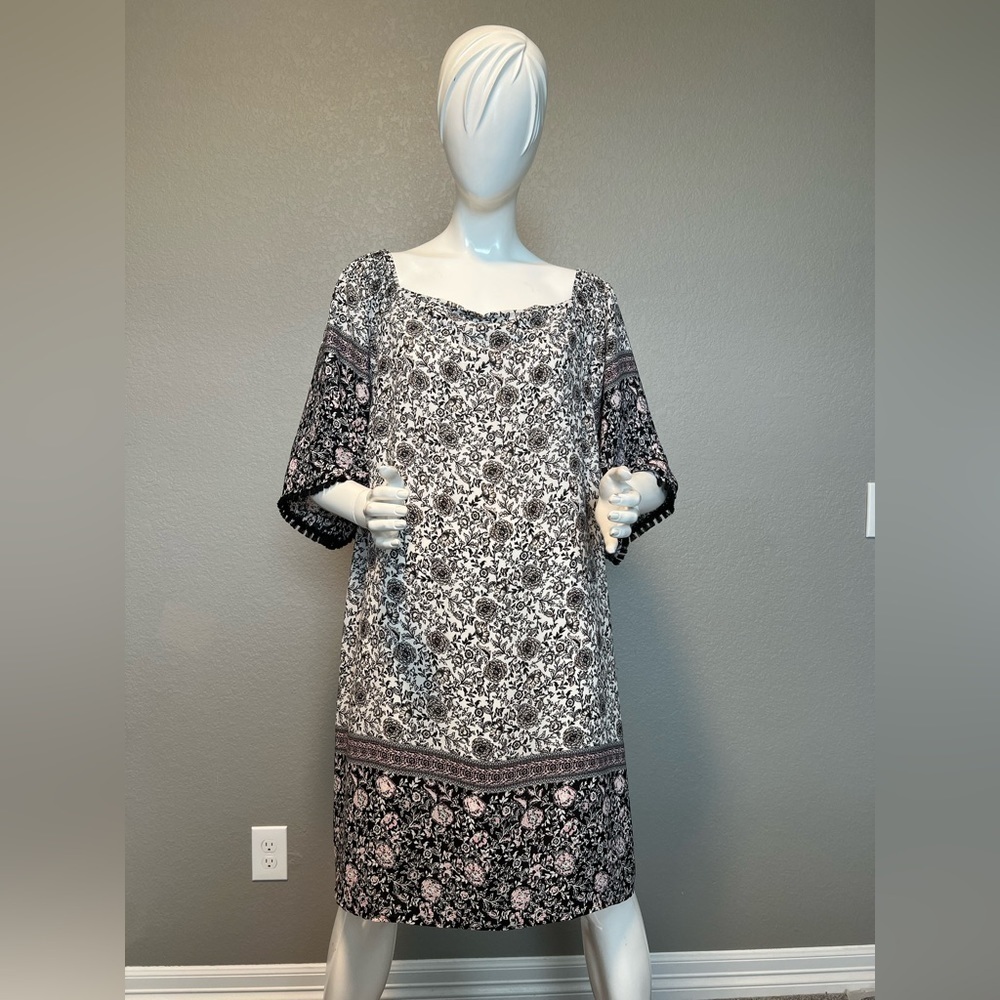 NWT Avenue floral black and pink dress size 18/20